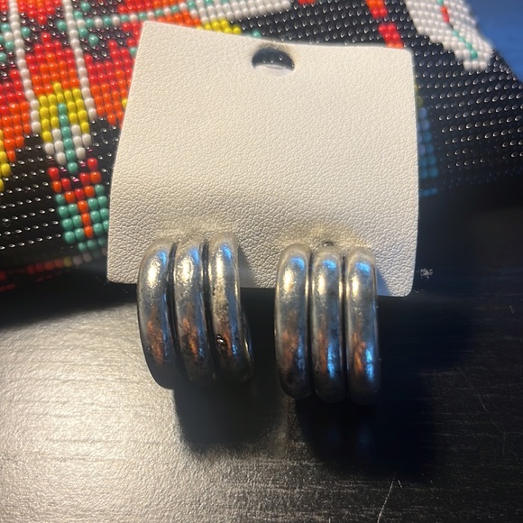 Free people earrings - Picture 2 of 4